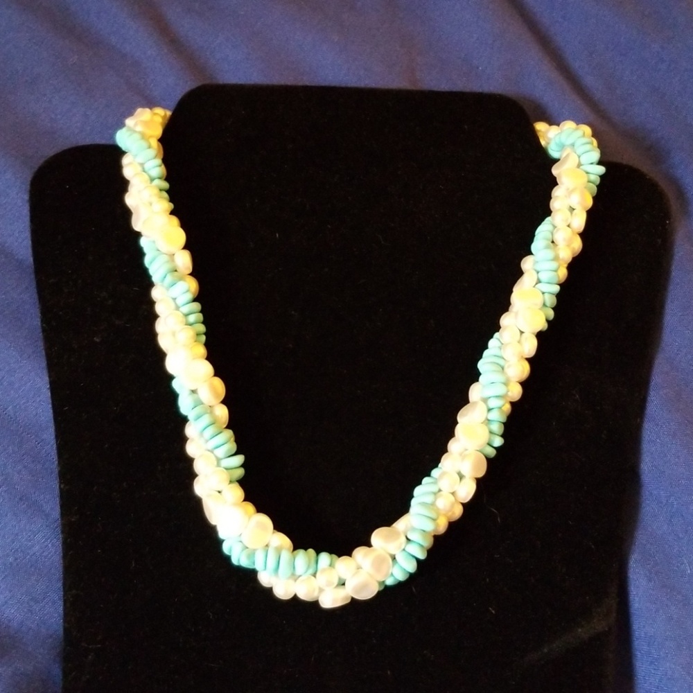 Unbranded Pearl and Turquoise Necklace 3 Strands - Picture 3 of 5
